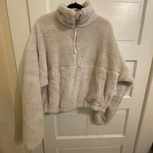 NWT Old Navy Crop Fuzzy Sherpa Cream Pullover